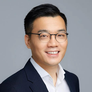 Shaoqing Guan (Executive Vice President Strategy at Mercedes-Benz Group China Ltd.)