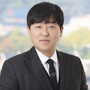 Min Woo Baek (Attorney at Kim & Chang)