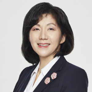 Sohn Jie-ae (Professor at the Graduate School of International Studies at Ewha Womans University)
